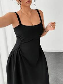 Auvina 大码女式纯色优雅低领细肩带连衣裙 - 黑色 - 查看 6
