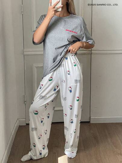 HELLO KITTY | DAZY IP Collab 字母与图形印花超大 T 恤和宽松睡裤女士睡衣套装，春夏
