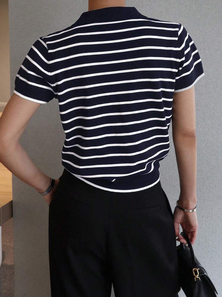 DAZY Suéter de mujer de manga corta con cuello y rayas - Azul Marino - Añade 4