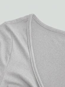 Sweetra 1 件女式纯色长袖 T 恤，简约时尚休闲日常穿着 - 淺灰色 - 查看 3