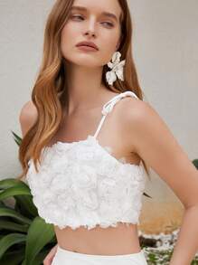 Aveloria Rosie 女士白色玫瑰花卉3D立体纹理不对称剪裁交叉绑带露脐修身派对/婚礼宾客上衣，优雅时尚，适合春秋季穿着 - 白色 - 查看 5