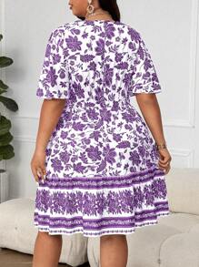 SHEIN Clasi Plus Size Women V-Neck Retro Print Casual Dress