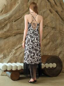 SHEIN LUNE 女士优雅花卉印花流苏夏季休闲度假梭织数码印花流苏吊带长款中长连衣裙生日女士休闲连衣裙女士短款连衣裙夏季女士白色连衣裙女士加大码太阳裙 - 黑色 - 查看 4