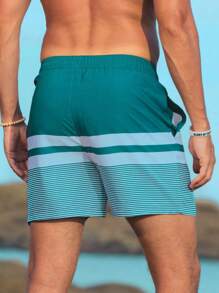 Manfinity Men Loose Striped Beach Shorts In Vacation Style Milk Silk Lining, Hawaiian