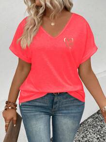 SHEIN Plus Size Women V-Neck Loose Gradient Heart Print Short Sleeve T-Shirt, New Fashion - Red - View 4