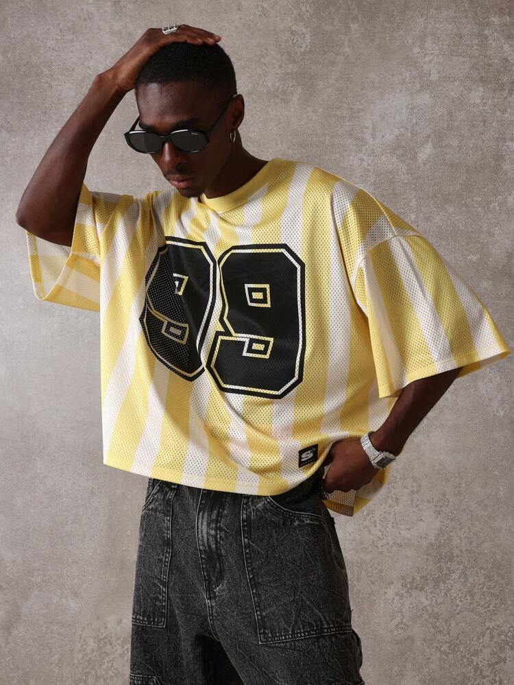 Retro Mesh-T-Shirt mit gestreiften Zahlen