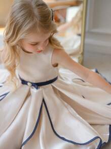 SHEIN Young Girl Sleeveless Fancy White Floral Print Black Trim Hem Dress, Suitable For Party And Performance - Black and White - View 6