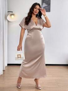 SHEIN Clasi Váy satin cổ chữ V cỡ lớn tôn dáng, phù hợp mặc mùa hè - Màu be - Xem 4