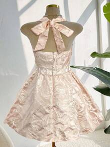 Chiquease 无袖提花迷你连衣裙，优雅夏季露背领口 - 粉色 - 查看 2