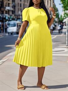 Slaydiva 大码西部风女装纯色短款泡泡袖褶裥连衣裙，夏季女装黄色褶裥中长连衣裙，纯色褶裥连衣裙，黄色中长连衣裙，中长连衣裙 - 黃色 - 查看 1