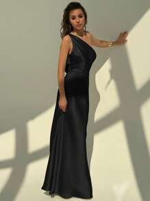 Aloruh Sexy & Elegant Solid Color Backless Dress - Black - View 4
