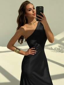 Aloruh Sexy & Elegant Solid Color Backless Dress - Black - View 6