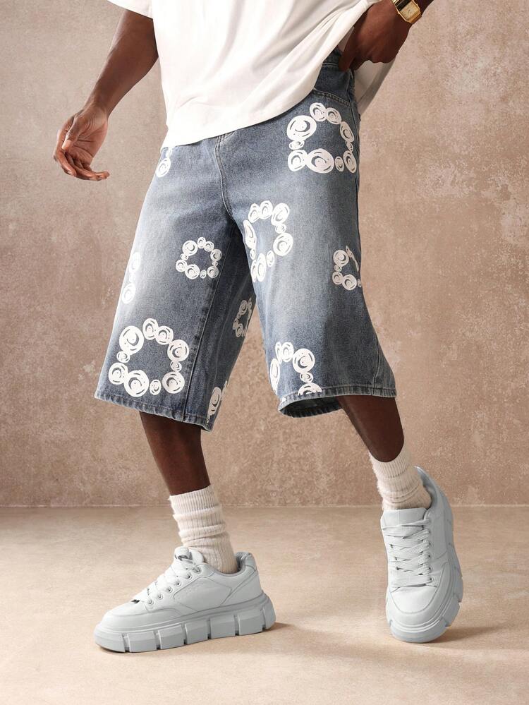 Pantalones cortos vaqueros holgados de corte ancho para hombre con estampado de círculos por debajo de la rodilla