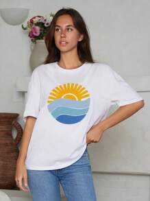 Camiseta sobredimensionada con bordado detallado de motivos naturales