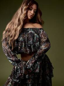 MISSGUIDED Blusa corta con hombros descubiertos, estampado de paisley bohemio, mangas abullonadas, para festivales, verano, playa, vacaciones, fiestas y eventos de noche - Multicolor - Ver 1