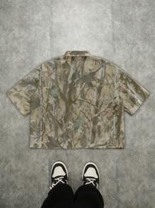 Manfinity ZONE917 Camisa suelta y recortada con estampado de ramas muertas y camuflaje para el estilo callejero de los hombres