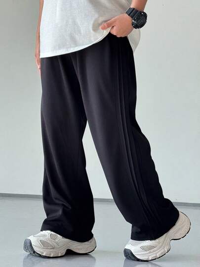 SHEIN 1 Quần dài thể thao màu đen, dáng suông, có nếp gấp tăm bên hông cho bé trai tuổi teen, thích hợp mặc khi trở lại trường, thích hợp mặc khi dự tiệc sinh nhật, tiệc tối, biểu diễn, đám cưới, lễ rửa tội, lễ khai giảng, mặc hàng ngày, thích hợp mặc hàng ngày, thích hợp mặc khi đi học, thích hợp mặc khi đi du lịch, thích hợp mặc khi chơi thể thao, thích hợp mặc cho mùa xuân và mùa hè