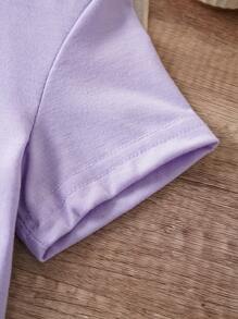 SHEIN 年轻女孩休闲时尚舒适简单浣熊字母“可爱但野性”短袖T恤，春夏 - 紫色 - 查看 4