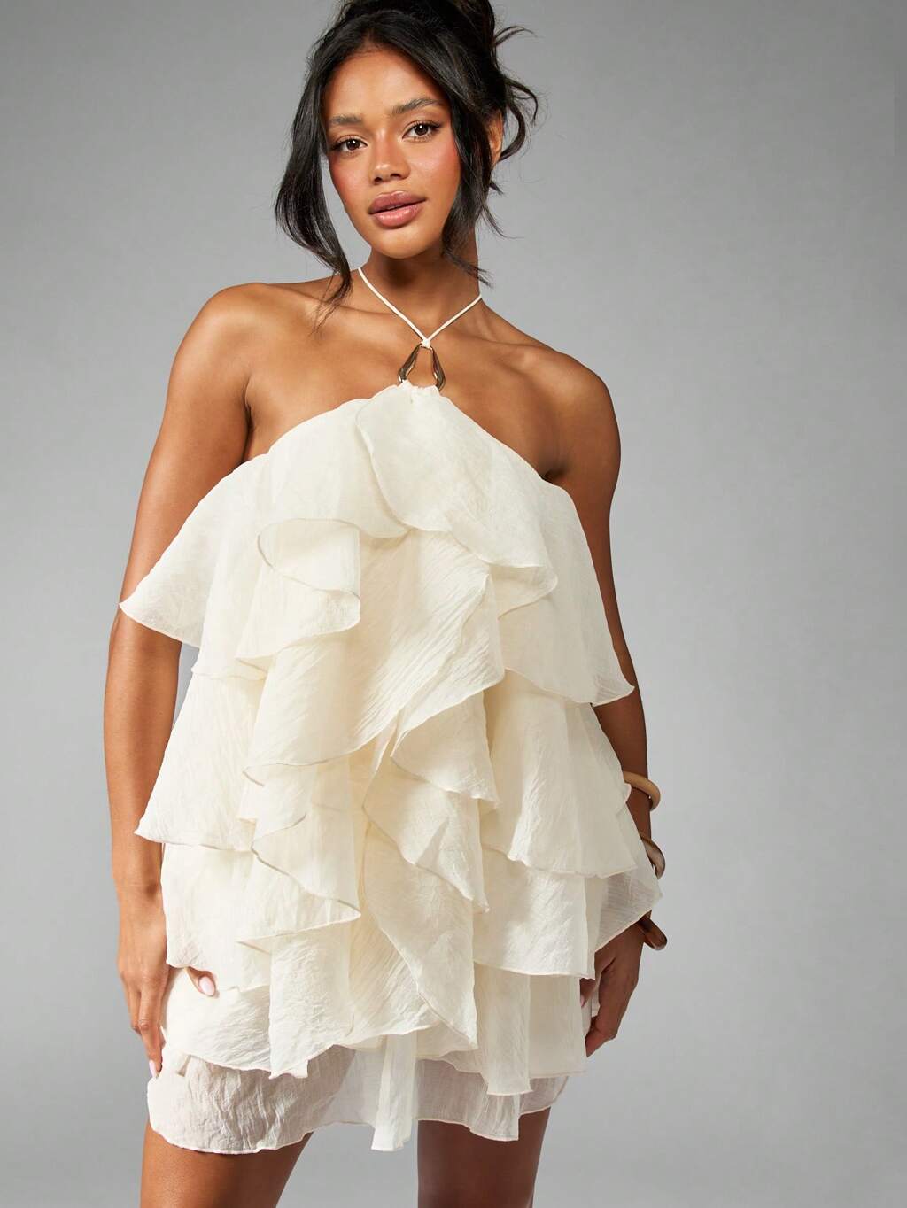MISSGUIDED 러플 티어드 홀터넥 미니 드레스