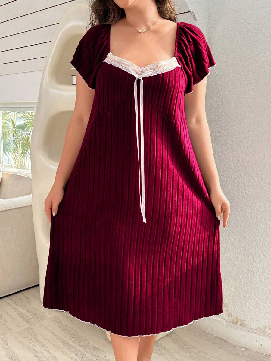 SHEIN Contrast Color Lace Patchwork Square Neck Cap Sleeve Loose Plus Size Long Nightgown - Burgundy - View 1