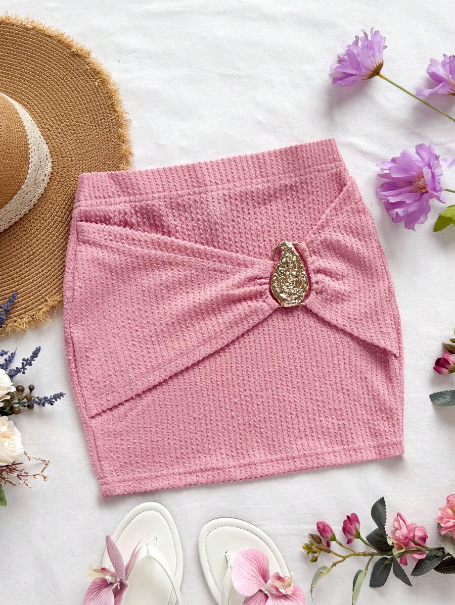 Soleia New Elegant Vacation Knit Low Waist Metal Seashell Decor Mini Skirt, Casual Holiday Beach Wedding Guest, Graduation Brunch, St. Patrick's Day Spring Break, Easter, Music Festival, Bohemian Tropical Chic Pink Skirts For Women Pink Mini Skirt Cross Over Mini Skirt Textured Mini Skirt Pink Skirt With Gold Buckle Pink - Pink - View 1