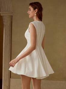 MOTF PREMIUM 花卉刺绣喇叭连衣裙 - 白色 - 查看 3