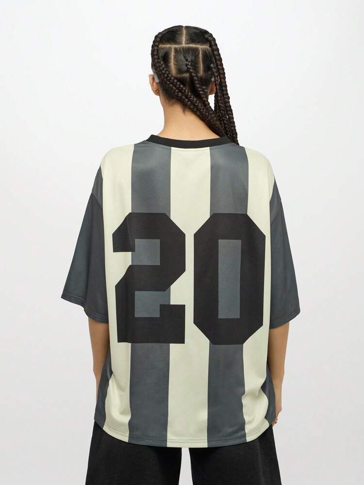 SUMWON WOMEN Oversized Retro V Neck Loose Fit Top With Stars Graphic
