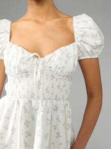 MISSGUIDED 褶饰腰部泡泡袖方领迷你连衣裙，带花卉印花高腰茶会春夏连衣裙 - 彩色 - 查看 6