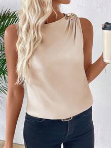 EMERY ROSE Women's Solid Color Ruched Round Neck Metal Flower Decor Sleeveless Elegant Blouse