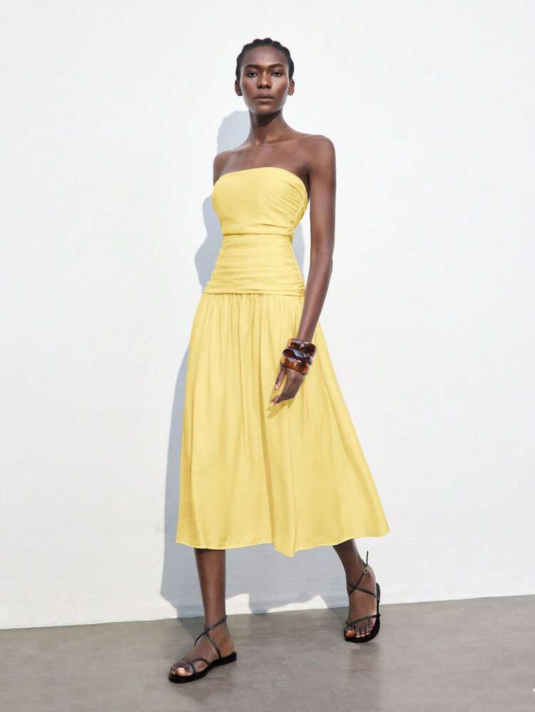 SHEIN Maija Cream Yellow Women's Cropped Waist Low-Waist Dress, Modern Vacation Casual Design, Soft Adjustable Spaghetti Strap Low Waist A-Line Flowy Bohemian Beach Dress, Summer Modern Urban Casual Fashion Business Casual Women's Office Wear Low-Key Old Money Style Effortless Temperament High-End Urban Commuting High-Quality Airport Women's Wear High-End Material  St Patrick's Day Women Easter Summer Outfits Easter Dress Women Party Top Beach Dress Summer Holiday Outfits Each Vacation Outfits For Women  Summer Outfit For Women Going Out Outfits Graduation Graduation Outfit  Casual Dresses  Casual Blouses For Women