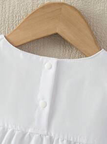 SHEIN Baby Girl Elegant Cap Sleeve Lace Bow Romper, Suitable For Casual Outings, Birthday Party, Photo Shoots, Summer - White - View 8