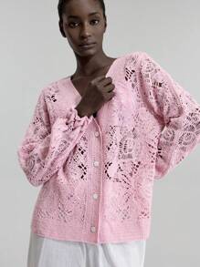 Ontre 2025 Otoño Mujer Cárdigan de punto holgado con escote en V y diseño calado floral, minimalista y de moda, elegante y romántico, adecuado para vacaciones urbanas, vacaciones en la isla, chaqueta de punto ligera de verano, estilo bohemio, atuendo para el Día del Maestro, Cárdigan de punto rosa para damas, ropa para vacaciones y Navidad, ropa nueva de otoño/invierno y Año Nuevo