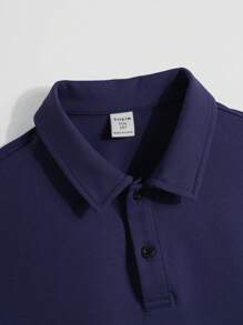 SHEIN Koszulka polo dla chłopców w kolorze granatowym, prosty krój, swobodny styl college'owy, wygodna, modna, uniwersalna, miękka tkanina, odpowiednia do codziennego noszenia, szkoły, wycieczek, sportów na świeżym powietrzu, sezonu wiosna/lato - Królewski Niebieski - Zobacz 4