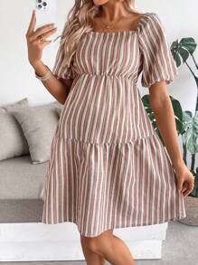 SHEIN 孕妇条纹方领泡泡袖短款休闲连衣裙 - 卡其色 - 查看 3