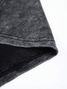 Manfinity EMRG Men's Asymmetric Cut Hole Tassel Washed Snowflake T-Shirt, Spring And Summer Men's Clothing, Boyfriend Gift Oversized T Shirts For Men, 2000s Style - Black - View 4