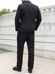 Manfinity Mode 男士加大码纯色翻领长袖西装外套和裤子套装 - 黑色 - 查看 2