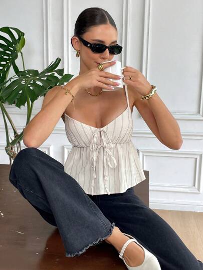 Serisse Camiseta de verano de lino con rayas para mujer 2025: Camiseta de tirantes con lazo frontal de lino - y blusas de verano casuales tipo babydoll adecuadas para el uso diario de verano, salidas, vacaciones de verano, graduación, 4 de julio, atuendo occidental, playa de verano para mujer