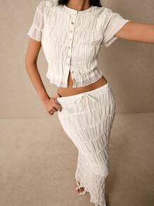 Poéselle 白色纹理纽扣前短款上衣和抽绳长裙套装 - 女士波西米亚风两件套服装、波西米亚风两件套、长裙套装、短款上衣和裙子套装、夏季套装、波西米亚风裙装、白色套装、女士度假装、荷叶边裙套装