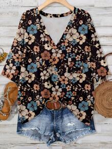 EMERY ROSE Plus Size Versatile Ditsy Floral Round Neck Chest Pocket T-Shirt, Casual & Simple, Suitable For Summer,Flower/Vacation/Spring - Multicolor - View 1