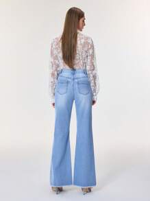 SHEIN BAE Jeans de mezclilla casual de mujer con diseño floral realzado y corte acampanado - Azul - Ver 8