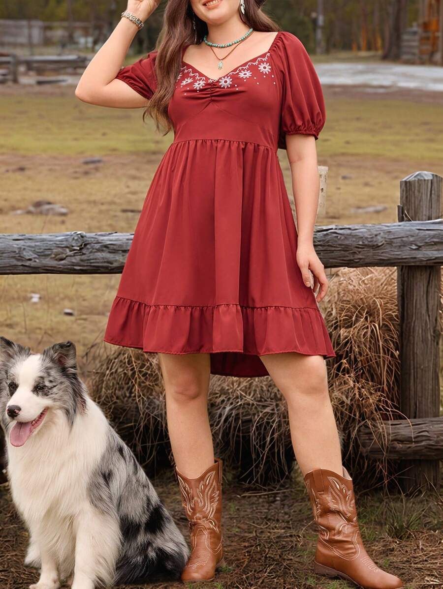 LanaWest Große Größen Boho-Stil besticktes Rüschenkragen & Ärmel Mini-Kleid für Frauen