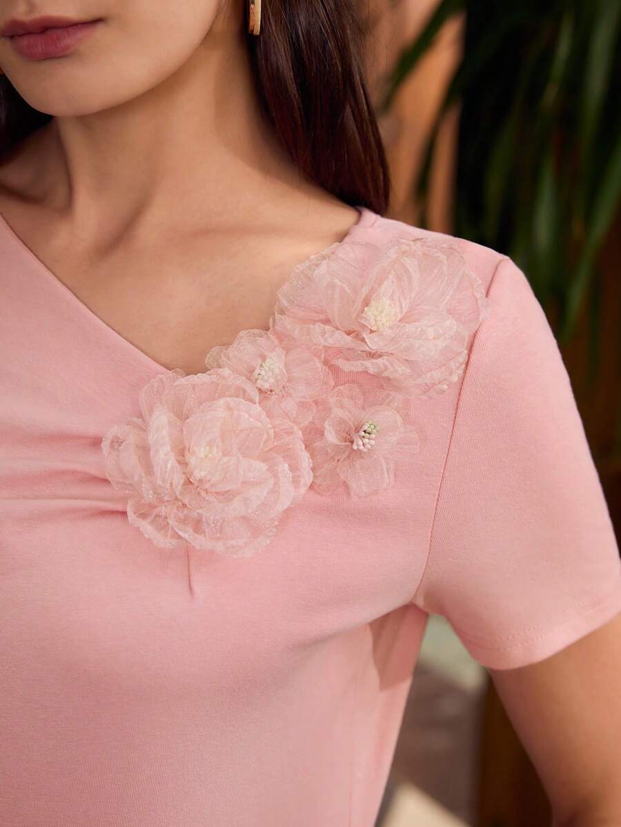 ZEYLAH Damen 3D Blumen T-Shirt, minimalistisch & modisch, geeignet für den Sommer