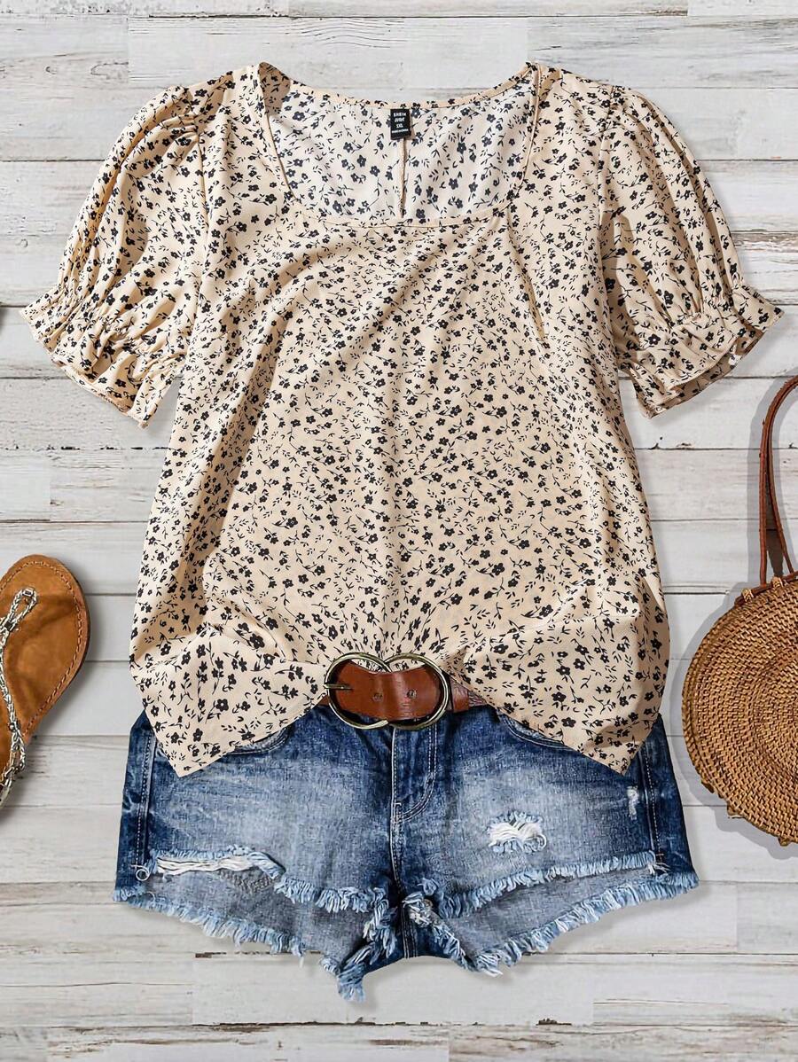 SHEIN LUNE Áo cánh tay ngắn xếp nếp họa tiết hoa nhỏ xinh xắn thường ngày cho nữ cỡ lớn, Quần áo mùa hè mùa hè Áo sơ mi mùa hè cho nữ Quần áo nữ Bộ đồ mùa hè cho nữ Quần áo công sở cỡ lớn - Màu be - Xem 1