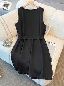 SHEIN EZwear 大码女式夏季纯色系带无袖连衣裙，配有假口袋 - 彩色 - 查看 6