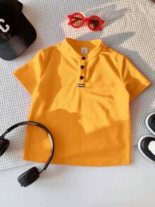 SHEIN Niño pequeño Camisa de manga corta con cuello mao amarilla, versátil y bonita para ocasiones casuales de verano, adecuada para fiestas de cumpleaños, fiestas de noche, presentaciones, bodas, baby showers, o celebraciones de primer cumpleaños - Amarillo - Ver 7
