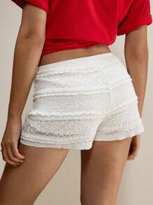 Muvela 女士纯色蕾丝透明夏季简约超级短裤，高腰休闲短裤 - 白色 - 查看 3