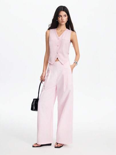 LYSMO 2025春夏新品女士复古风亚麻背心，前后拼接条纹设计和复古渐变效果，V领无袖系带腰部不对称门襟短款背心。简约百搭，修身剪裁，非常适合秋冬休闲商务风格和轻松的办公室穿着