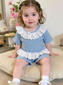 Baby Girl Sweet Floral Trim Round Neck Short Sleeve T-Shirt & Blue Shorts Set, Suitable For School, Casual, Dining Out, Picnic In Summer