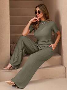 SHEIN 娇小码女式纯色纹理T恤和弹力修身直筒裤套装 - 軍綠色 - 查看 4