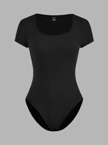 SHEIN EZwear 2 Stücke Set aus Schwarz-Weiß Kurzarm Bodysuit in Große Größen